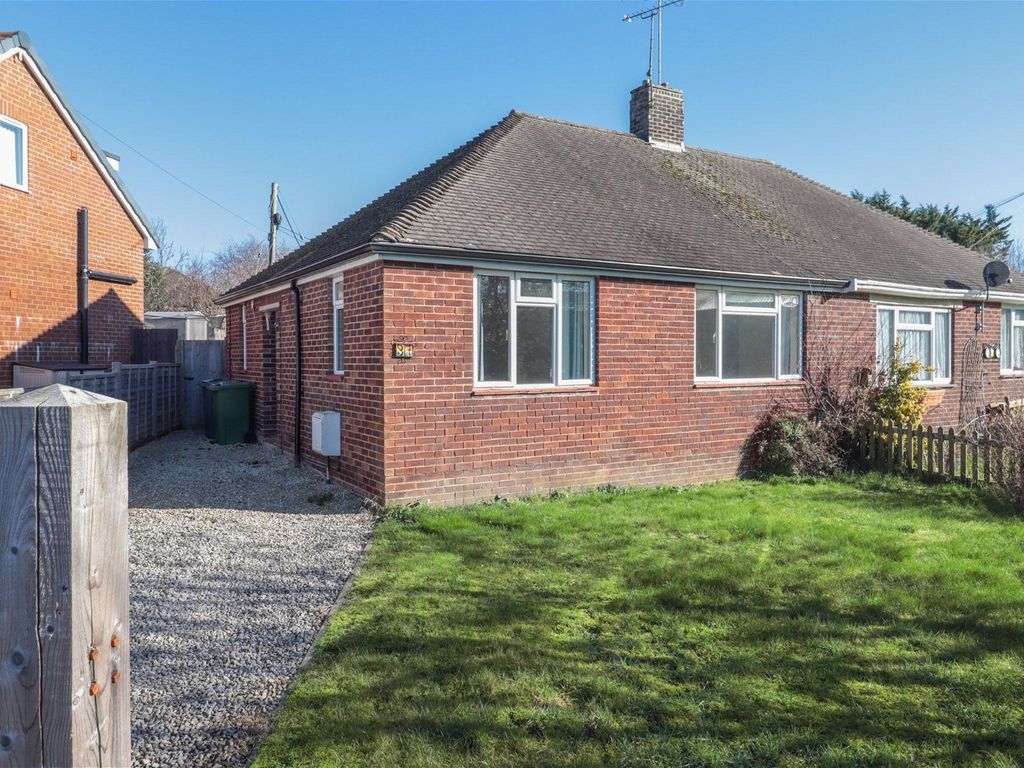 2 bed semi-detached bungalow for sale in Mitford Road, Alresford SO24, £319,500