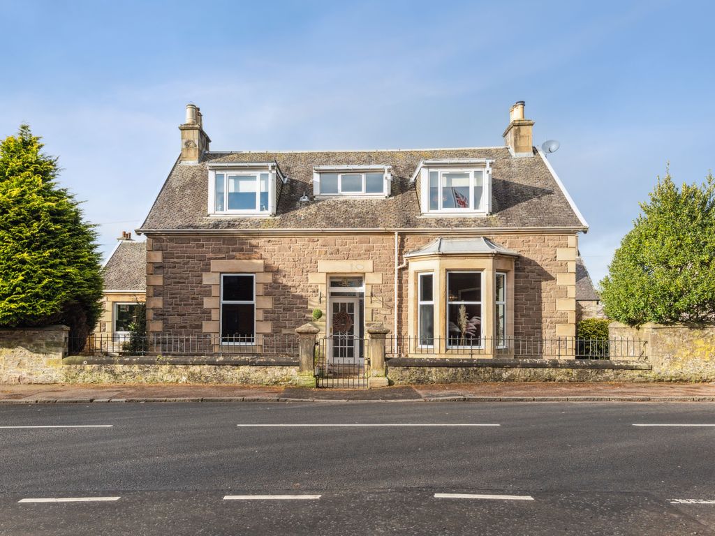 3 bed detached house for sale in Cleghorn Road, Lanark, Lanarkshire ML11, £325,000