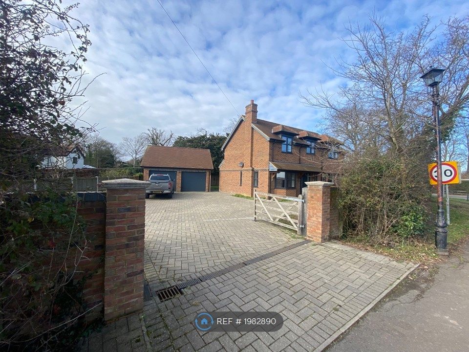 4 bed detached house to rent in Ferry Veiw Hill House Chislet, Chislet Canterbury CT3, £2,000 pcm