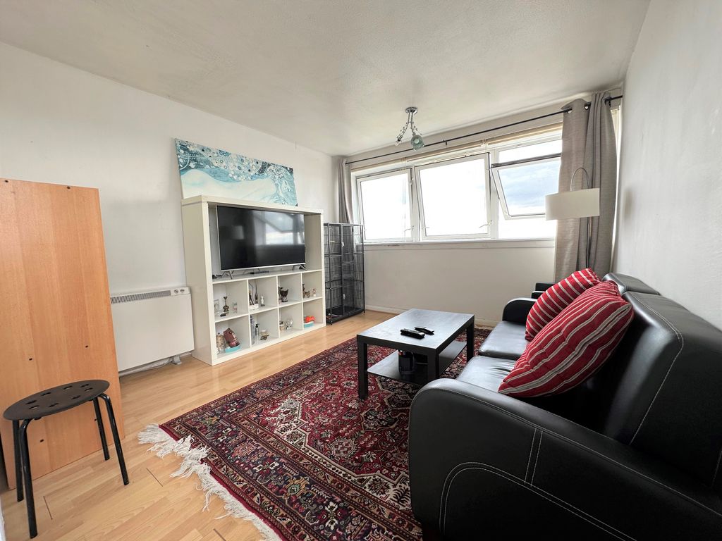1 bed flat for sale in Hornsey Road, London N7, £225,000