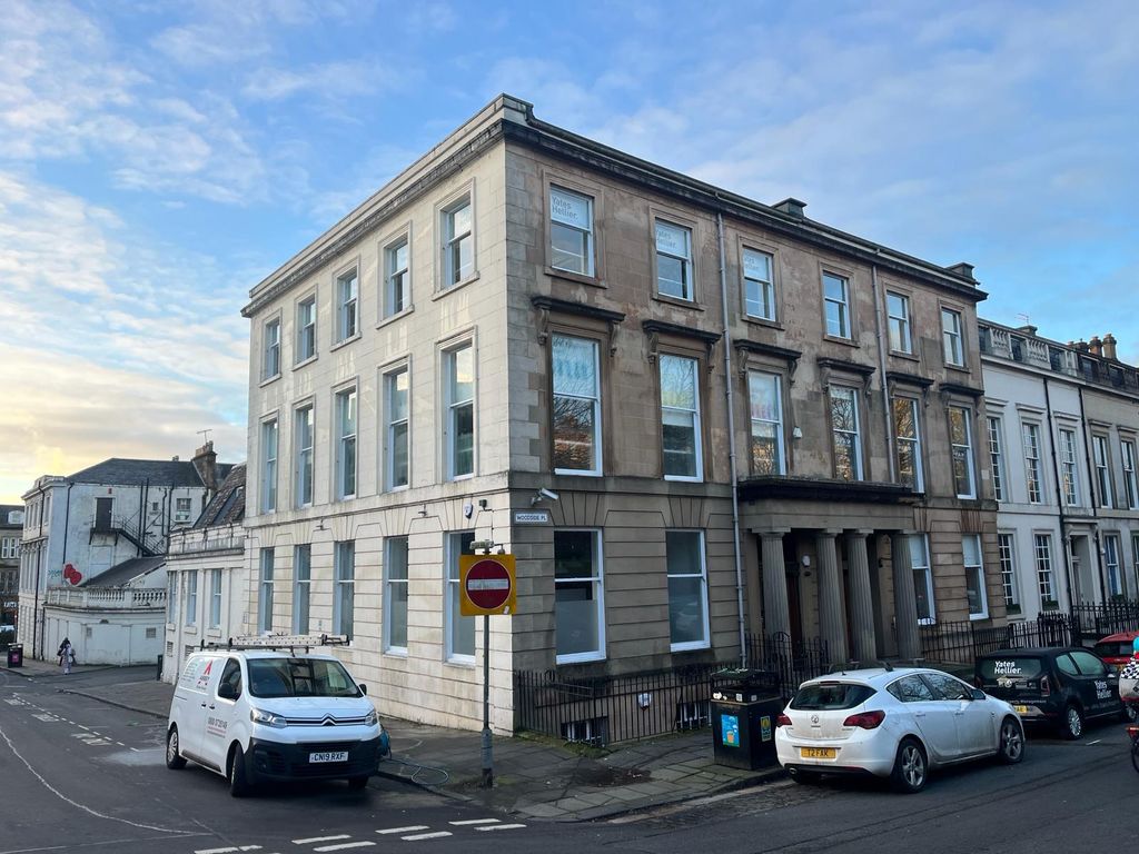 Office to let in Woodside Place, Glasgow G3, £4,500 pa