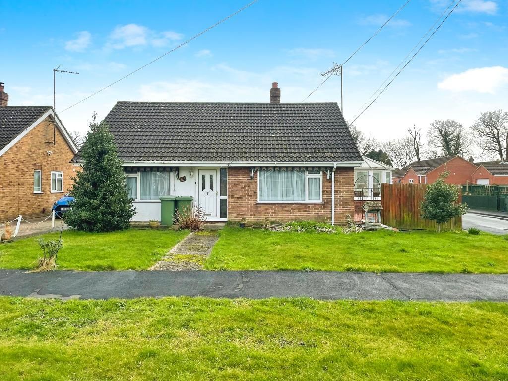 2 bed detached bungalow for sale in Beaupre Avenue, Outwell, Wisbech, Cambs PE14, £239,995
