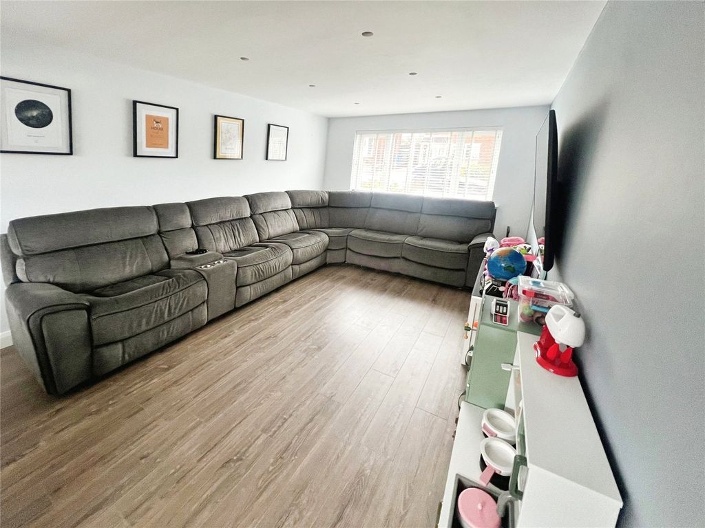 4 bed semi-detached house for sale in Scarr Lane, Shaw, Oldham, Greater Manchester OL2, £320,000