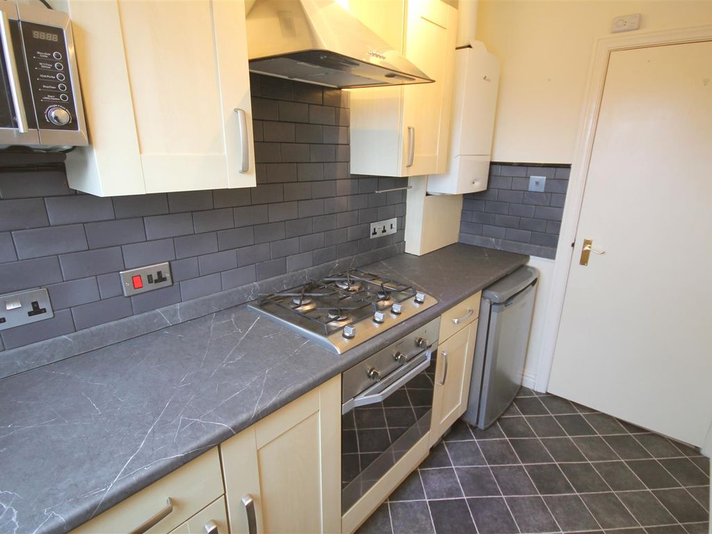 1 bed flat for sale in Cleeve Wood House, Cleeve Wood Road, Downend, B BS16, £200,000
