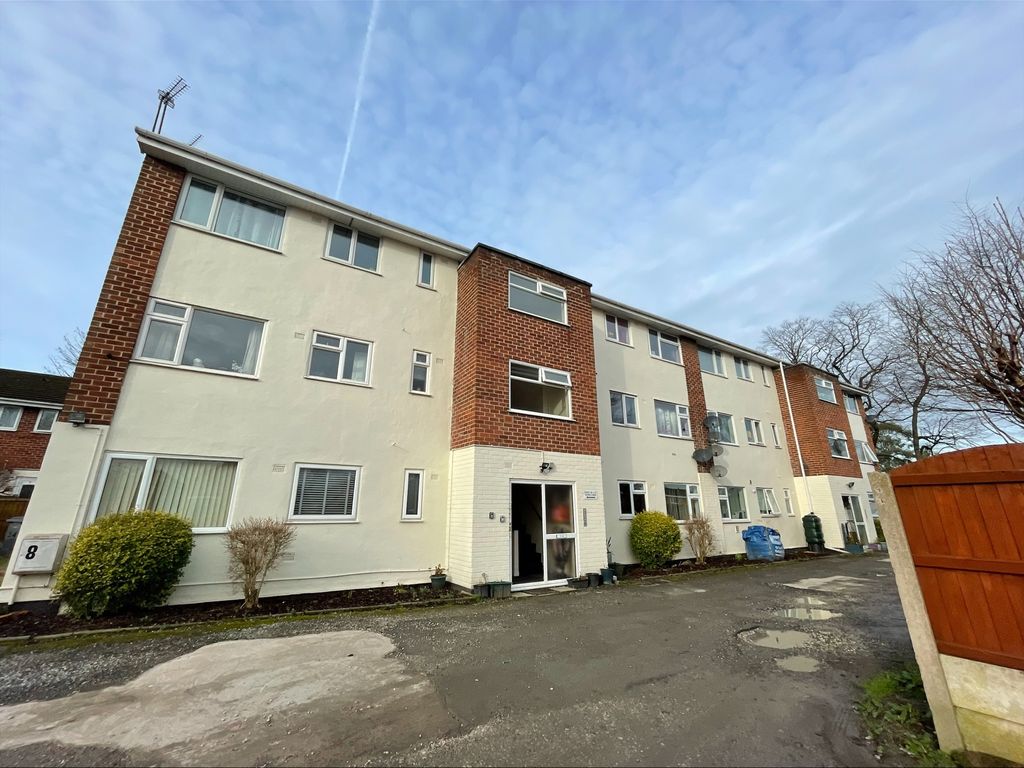 2 bed flat to rent in Egerton Park, Rock Ferry, Wirral CH42, £575 pcm