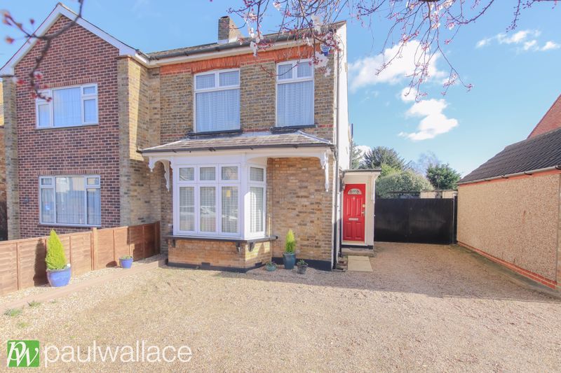 3 bed semi-detached house for sale in Churchgate Road, Cheshunt, Waltham Cross EN8, £525,000