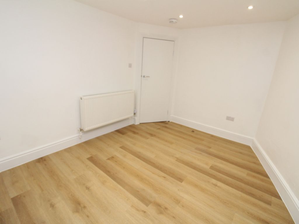 2 bed flat to rent in Astbury Road, Peckham SE15, £2,250 pcm