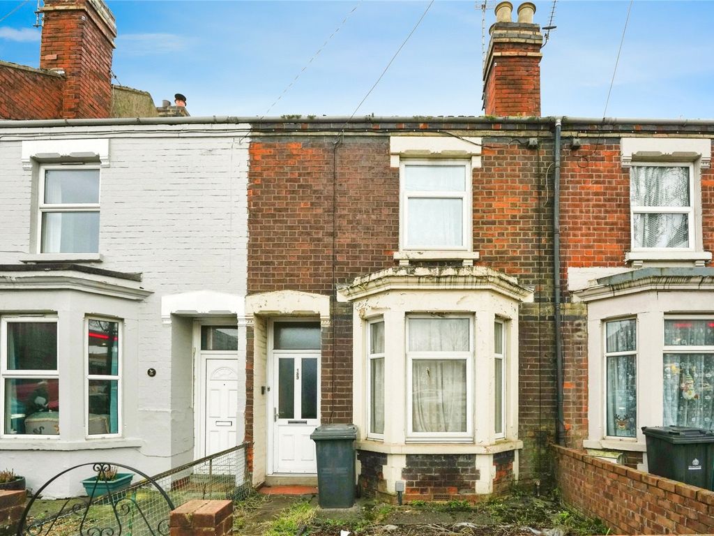 2 bed terraced house for sale in Bristol Road, Gloucester GL1, £160,000