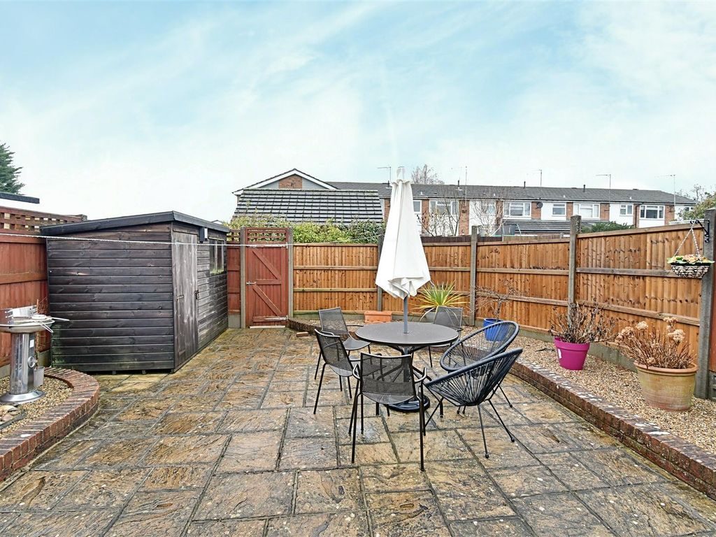 3 bed terraced house for sale in The Wick, Hertford SG14, £500,000