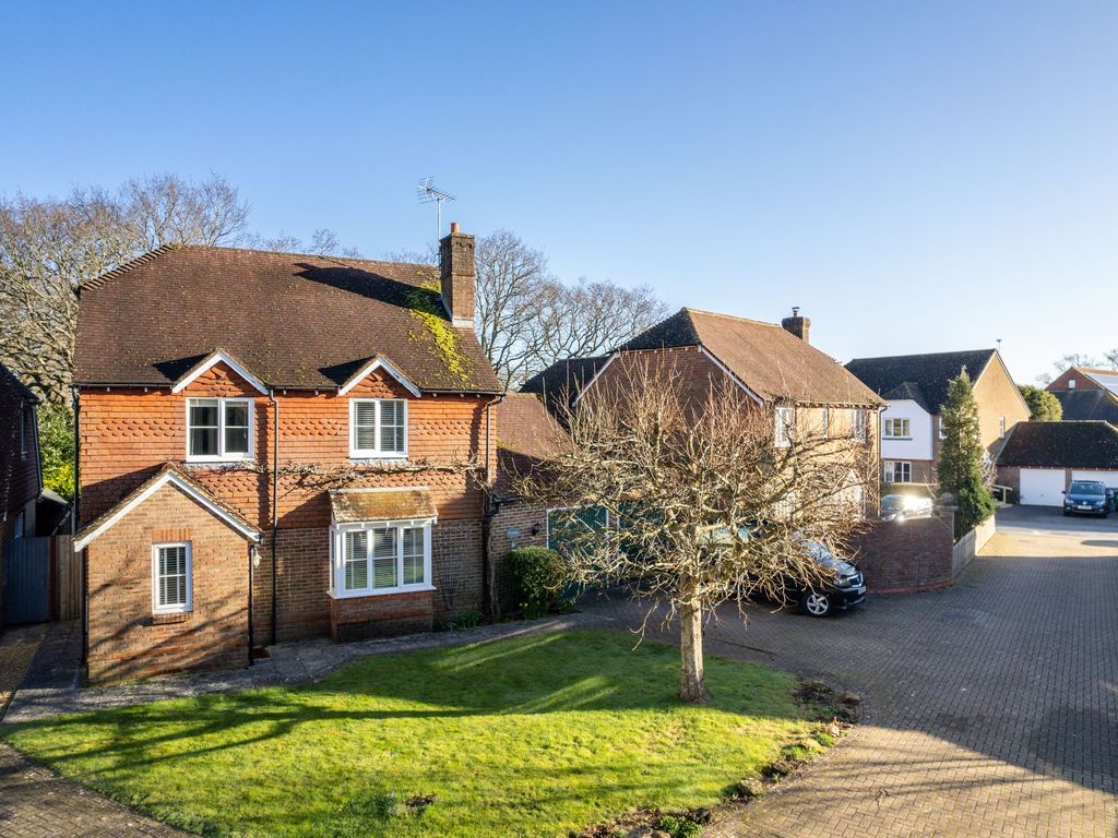 4 bed detached house for sale in West Gate, Plumpton Green BN7, £650,000