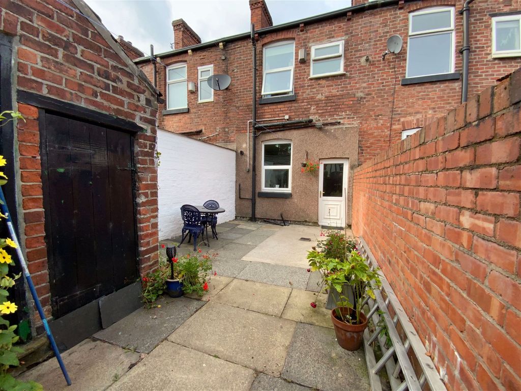 2 bed terraced house to rent in Gould Street, Denton, Manchester M34, £900 pcm