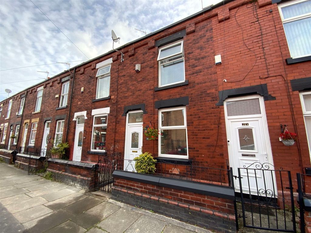 2 bed terraced house to rent in Gould Street, Denton, Manchester M34, £900 pcm