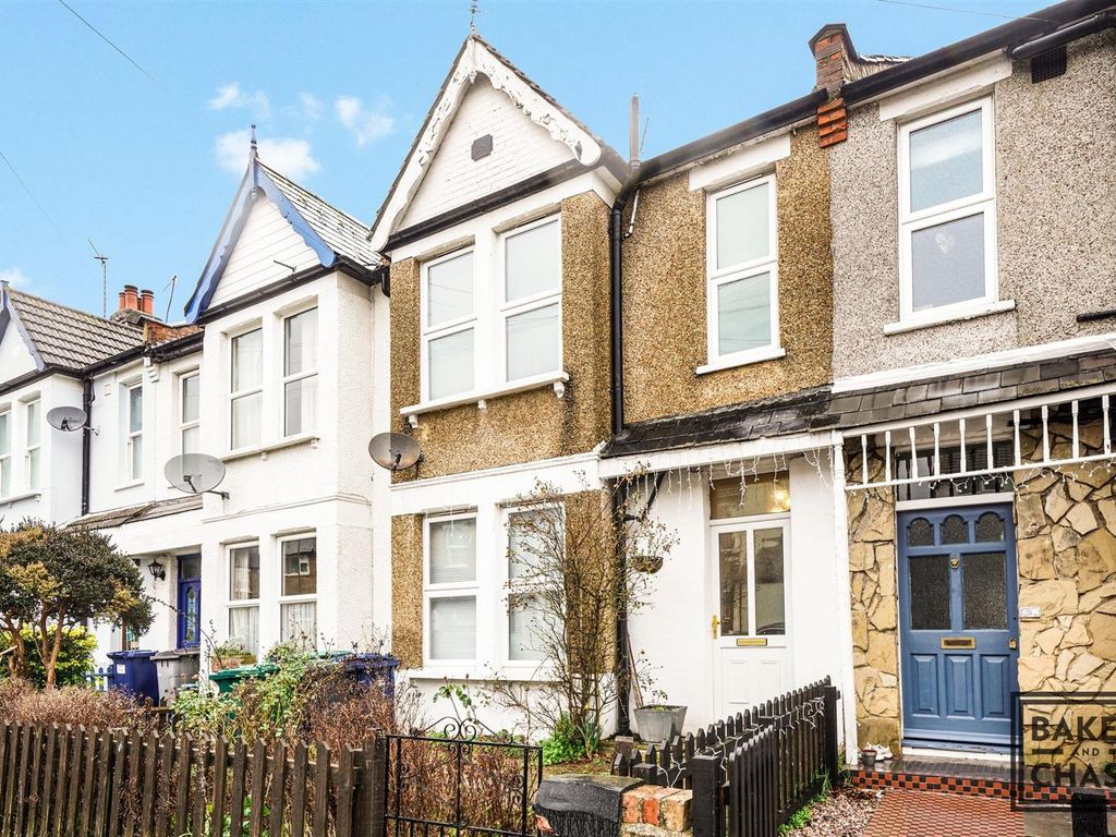 3 bed terraced house for sale in Crescent Road, New Barnet, Barnet EN4, £649,995