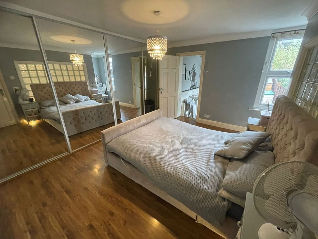 2 bed terraced house for sale in Hamerton Road, Northfleet, Kent DA11, £260,000