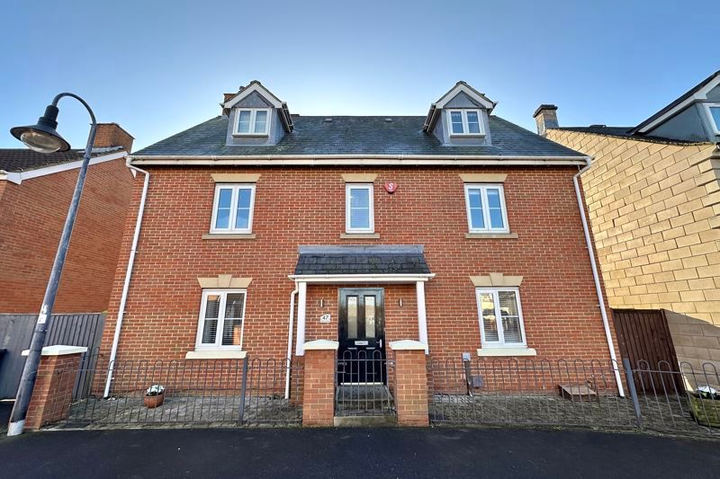 5 bed detached house for sale in Merton Drive, Weston-Super-Mare BS24, £449,950