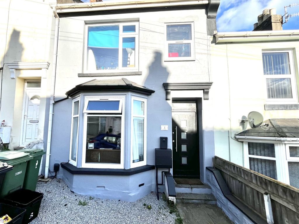 4 bed terraced house for sale in Manor Terrace, Paignton TQ3, £220,000