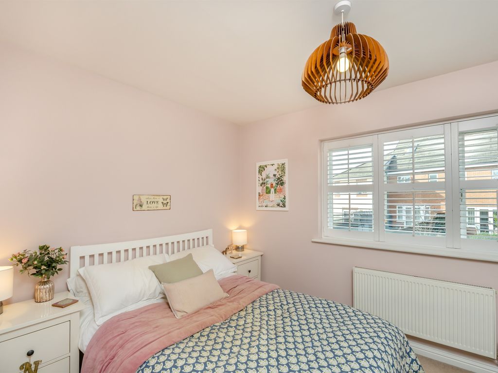 2 bed terraced house for sale in Banks Crescent, Stamford PE9, £250,000