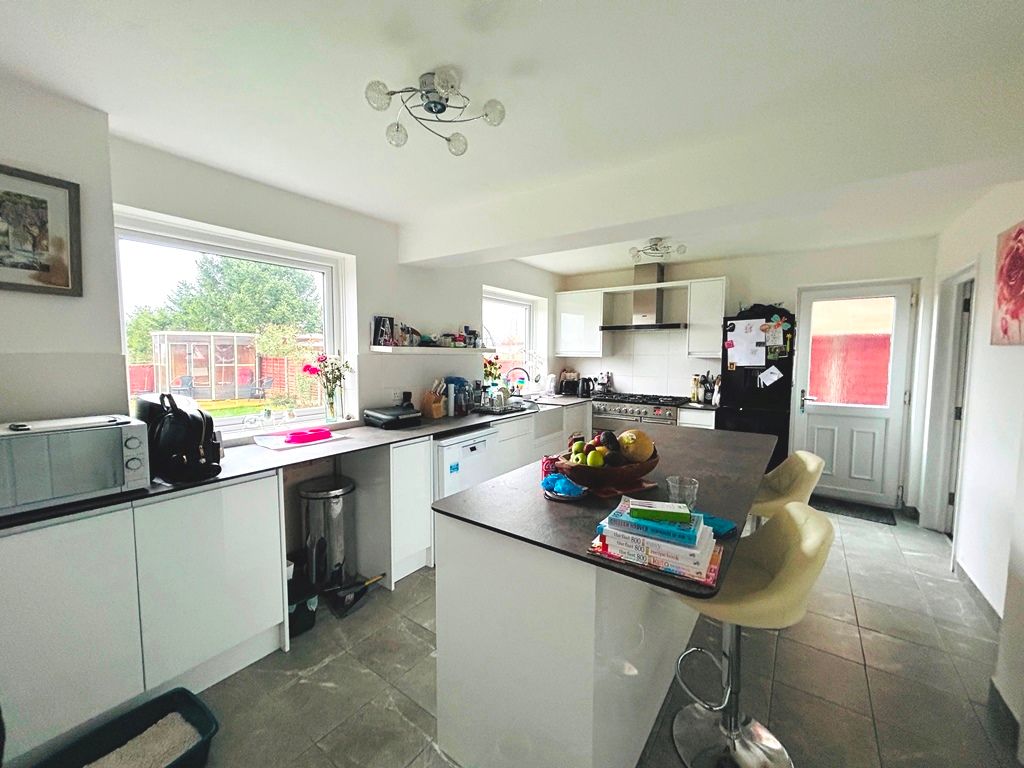 4 bed semi-detached house for sale in Hill View Road, Alcester B50, £330,000