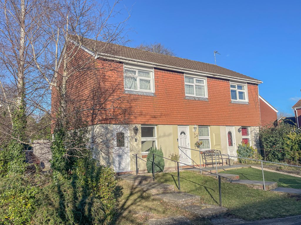 1 bed end terrace house for sale in Osmington Place, Tring HP23, £225,000