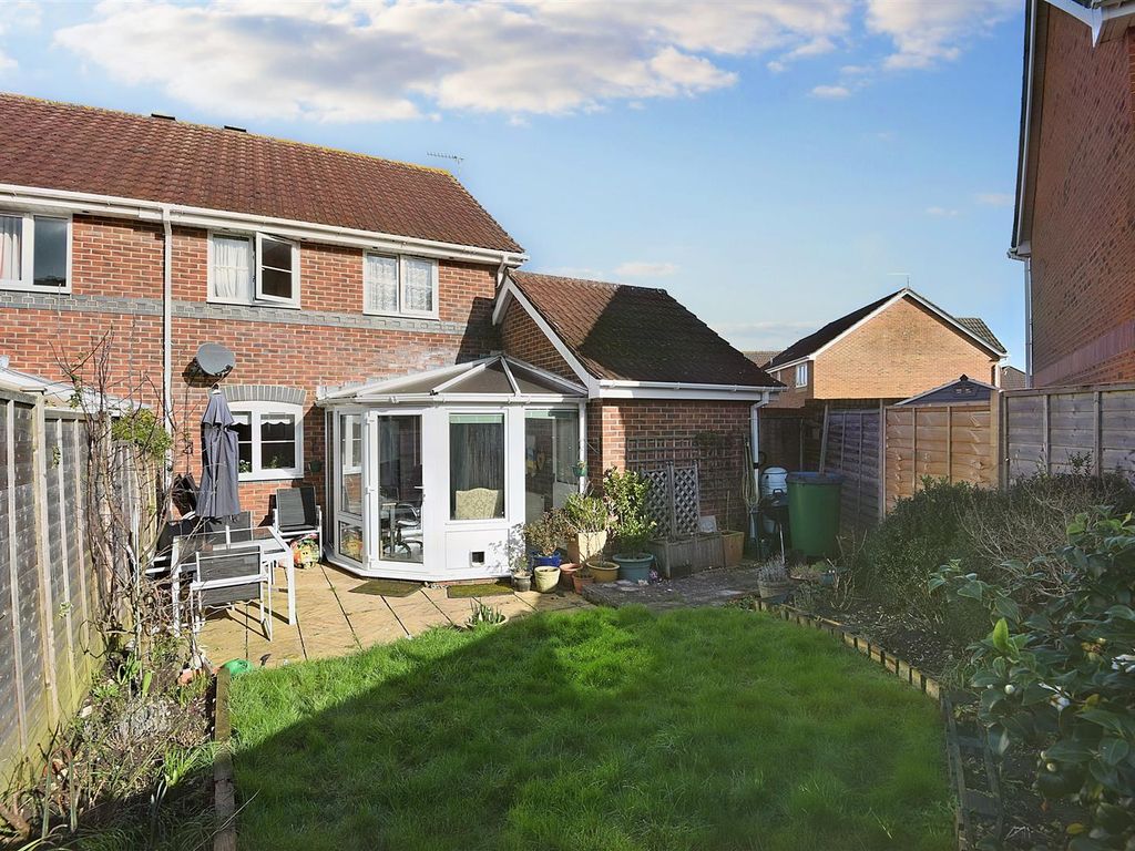 3 bed semi-detached house for sale in Cloverfields, Gillingham SP8, £260,000