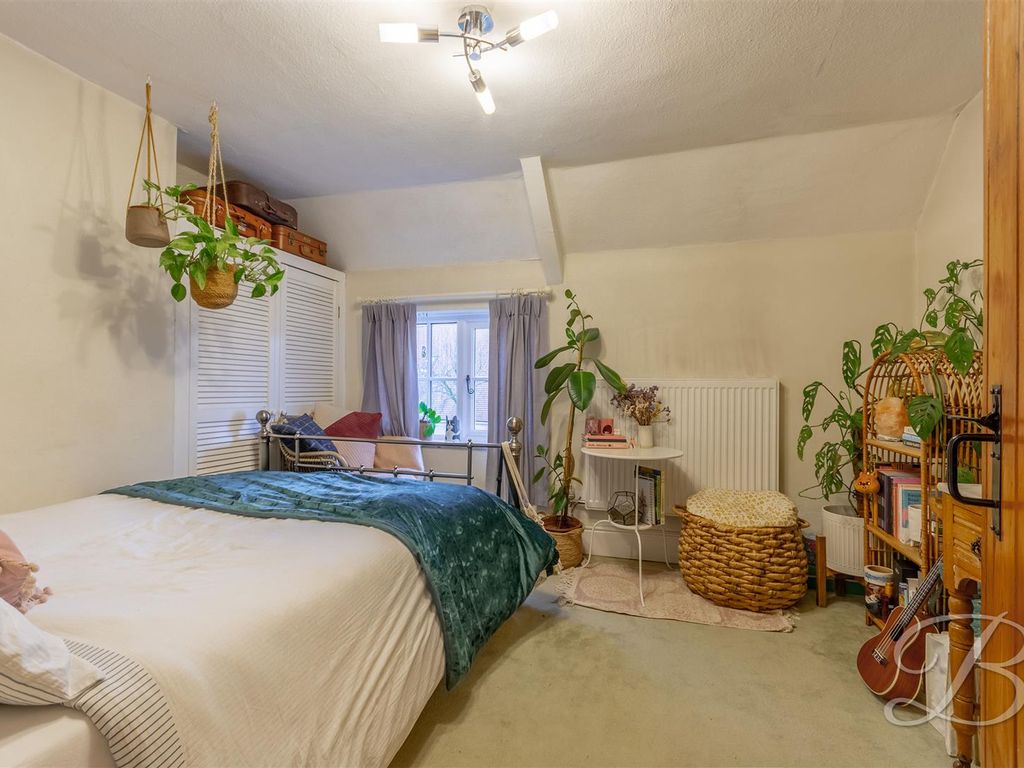 3 bed cottage for sale in Mickledale Lane, Bilsthorpe, Newark NG22, £365,000