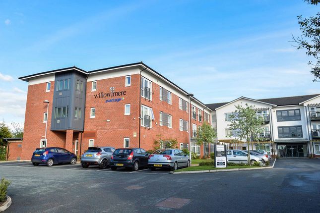 2 bed flat for sale in East Road, Middlewich CW10, £145,000