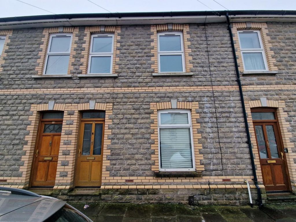 3 bed terraced house to rent in Salop Street, Penarth CF64, £1,200 pcm