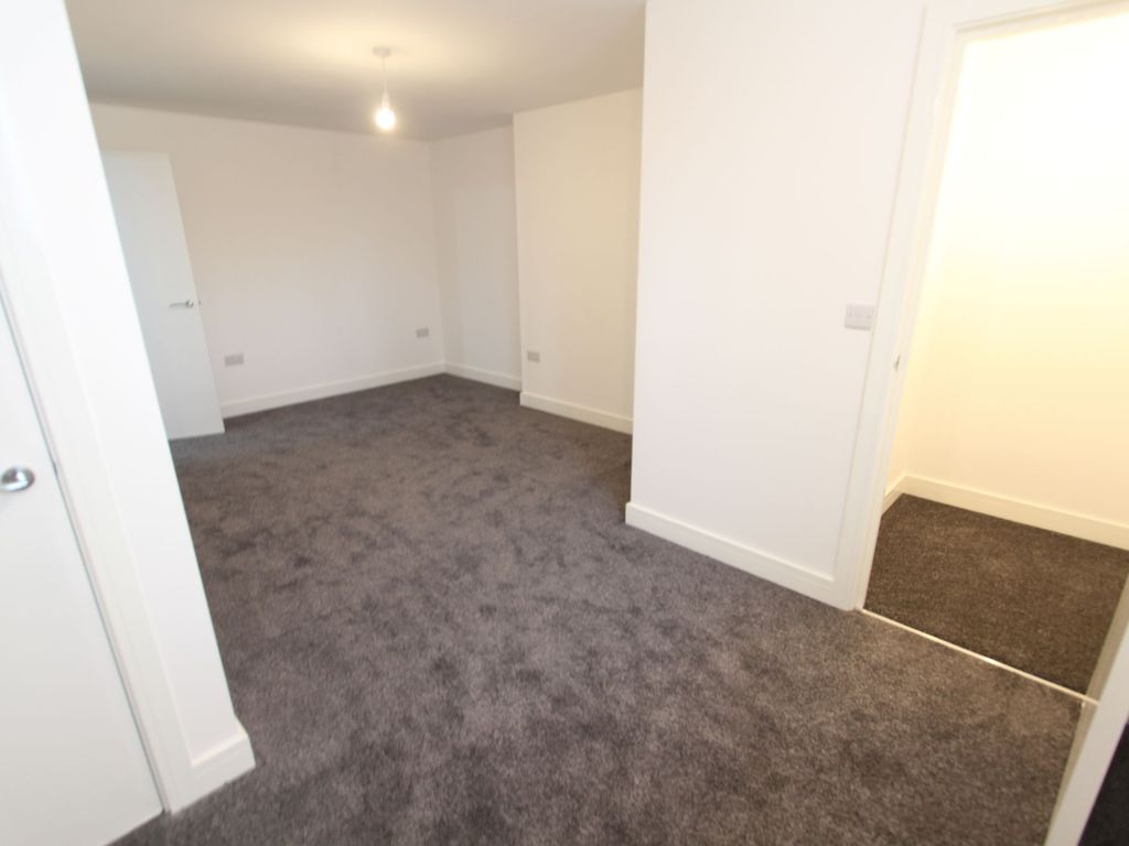 1 bed flat to rent in Flat 8 102 Chaucer Close, Sheffield S5, £725 pcm