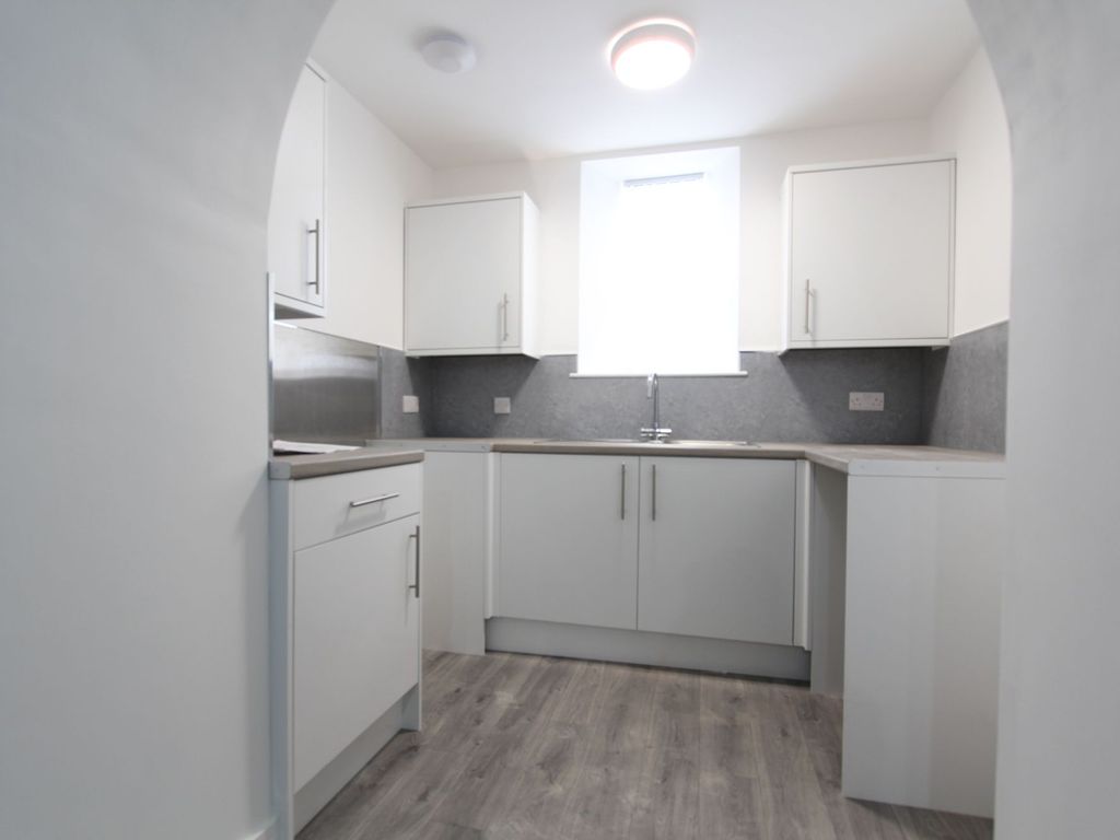 1 bed flat to rent in Flat 8 102 Chaucer Close, Sheffield S5, £725 pcm