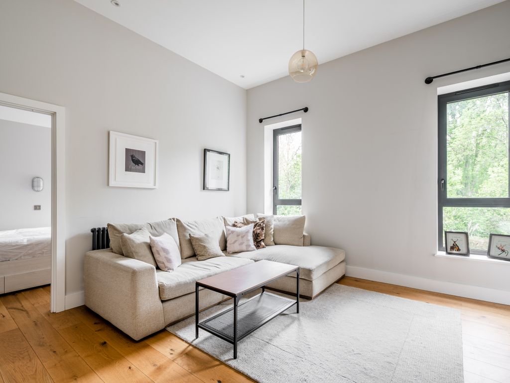 1 bed flat for sale in Cotton Exchange, Stoke Newington N16, £390,000
