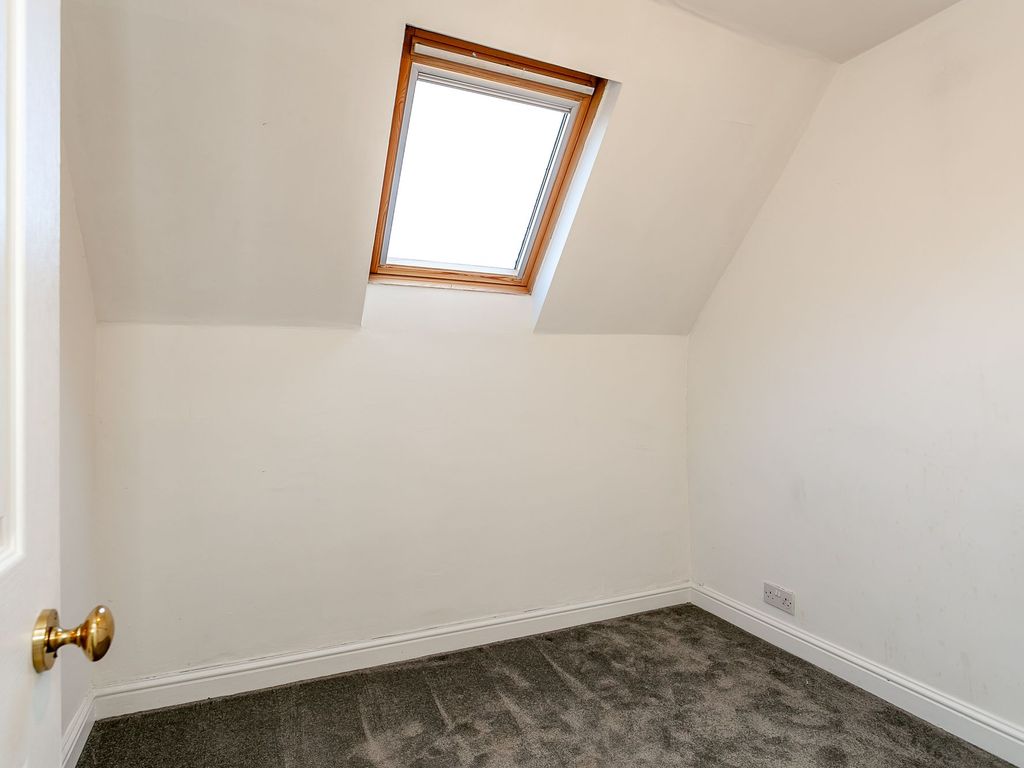 2 bed flat for sale in Flat 2B, Bramhope, Springfield Avenue, Harrogate HG1, £249,950
