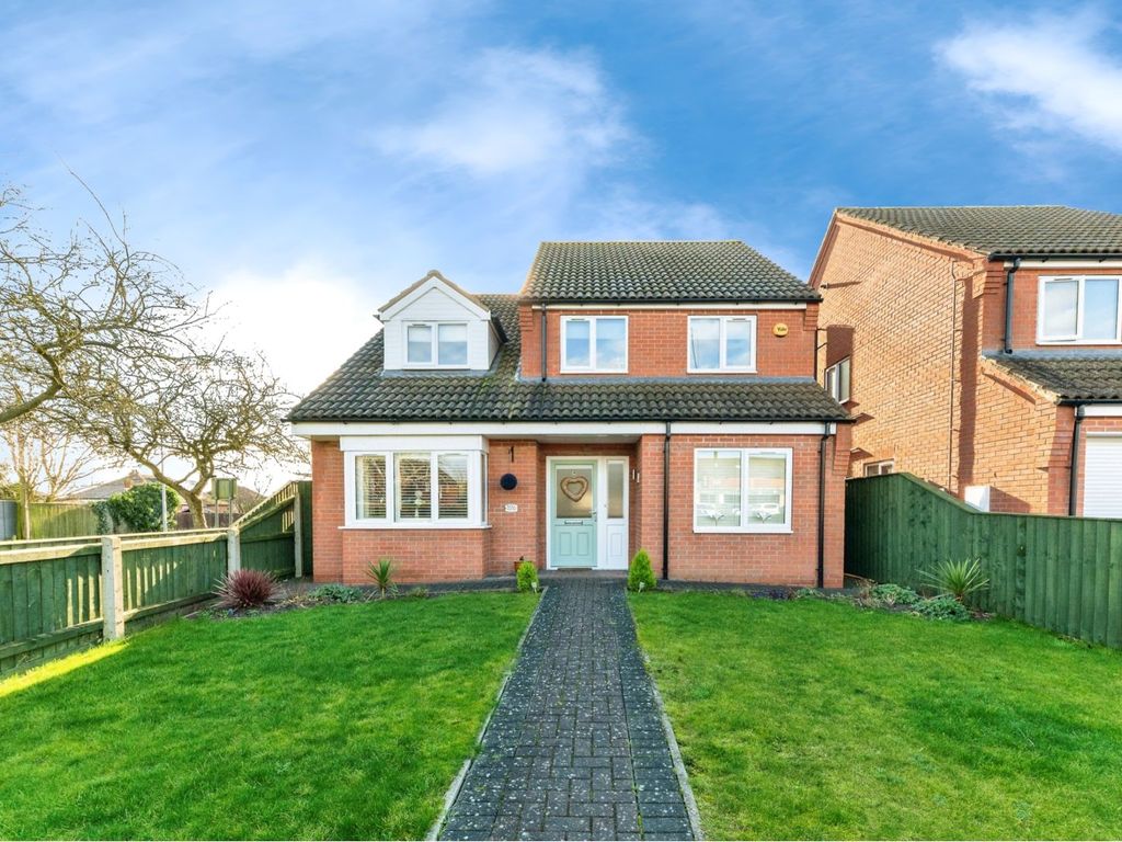 4 bed detached house for sale in Pelham Road, Immingham DN40, £260,000