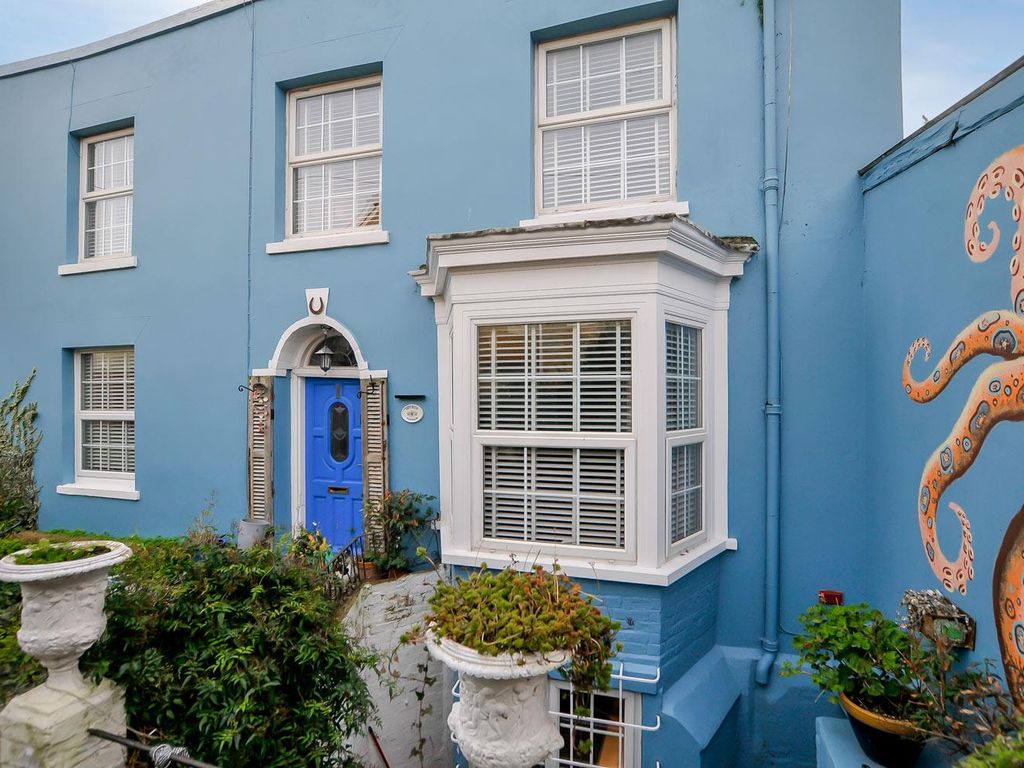 5 bed detached house for sale in Booth Place, Margate CT9, £850,000
