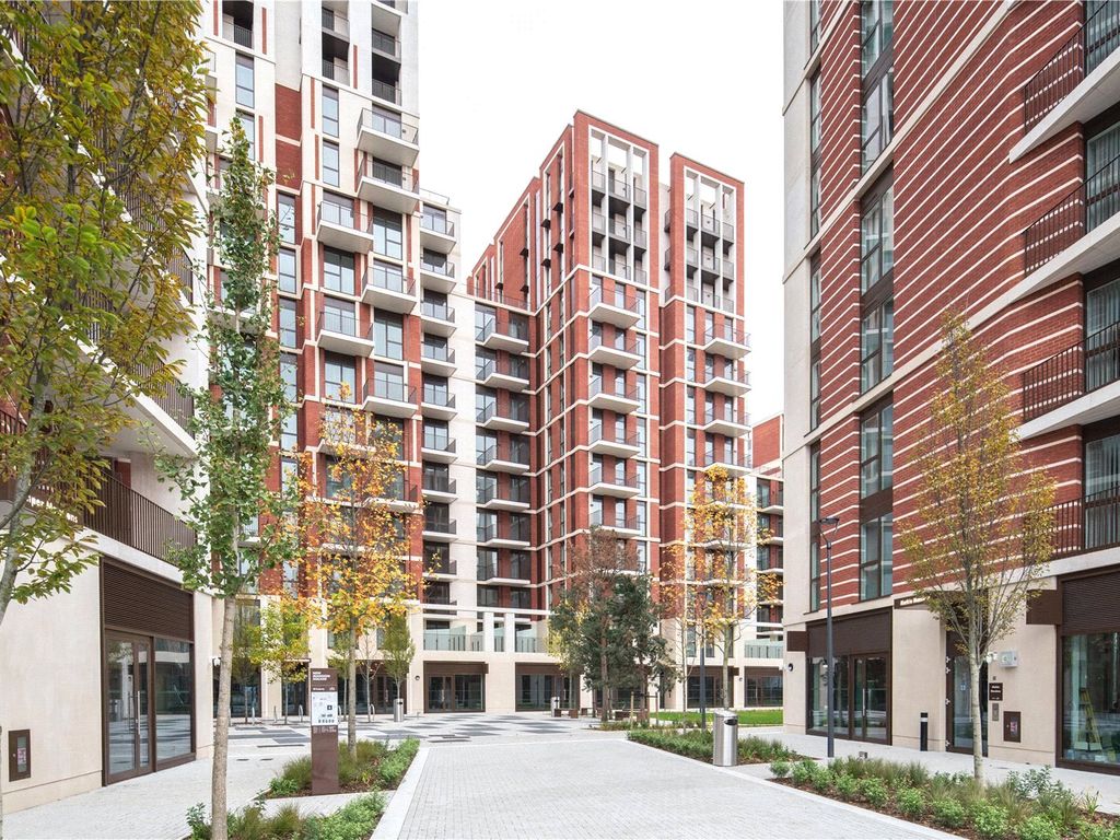 New home, 1 bed flat for sale in New Mansion Square, Battersea, Wandsworth SW8, £645,000