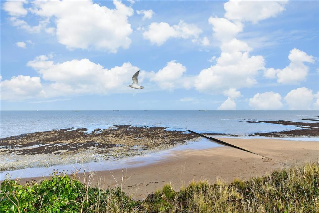 1 bed flat for sale in Godwin Road, Cliftonville, Margate, Kent CT9, £86,250