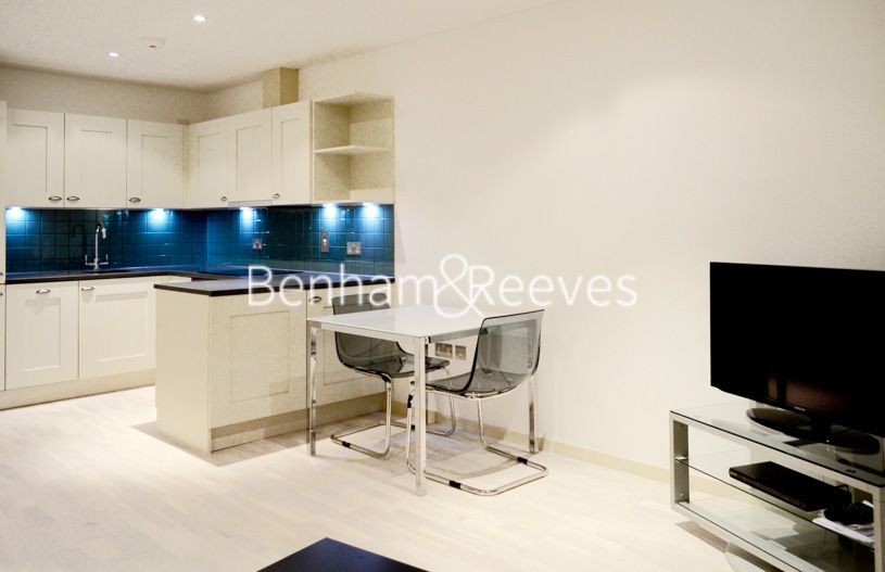 1 bed flat to rent in Cock Lane, City EC1A, £2,500 pcm