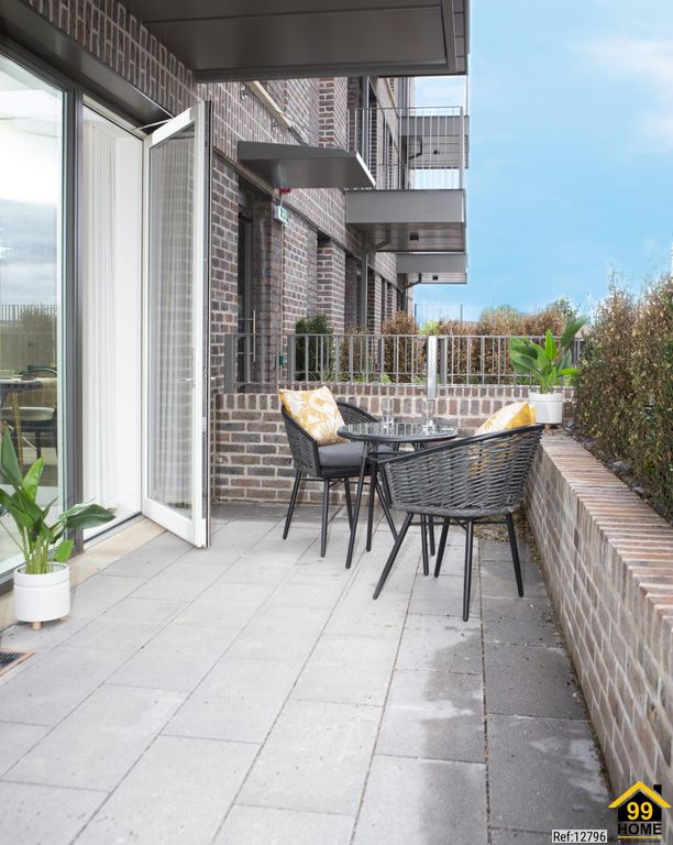 2 bed flat for sale in Flat 21 Sutherland Boulevard, Surbiton, County KT5, £117,500