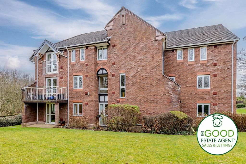 2 bed flat for sale in Queen Ann Court, Wilmslow SK9, £165,000