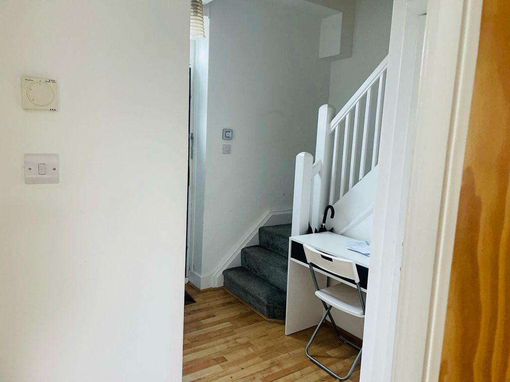2 bed flat to rent in Weston Street, London SE1, £1,999 pcm