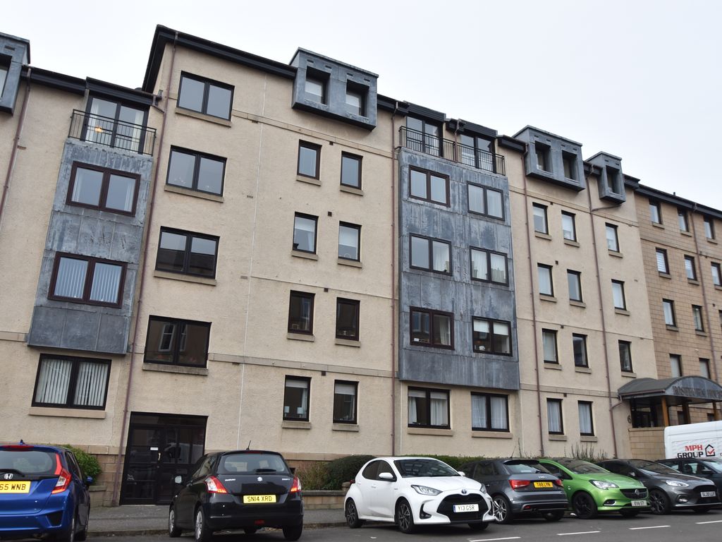 1 bed flat for sale in Roseburn Drive, Edinburgh EH12, £155,000