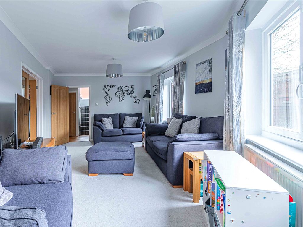 3 bed detached house for sale in Fishery Passage, Boxmoor, Hemel Hempstead, Hertfordshire HP1, £700,000