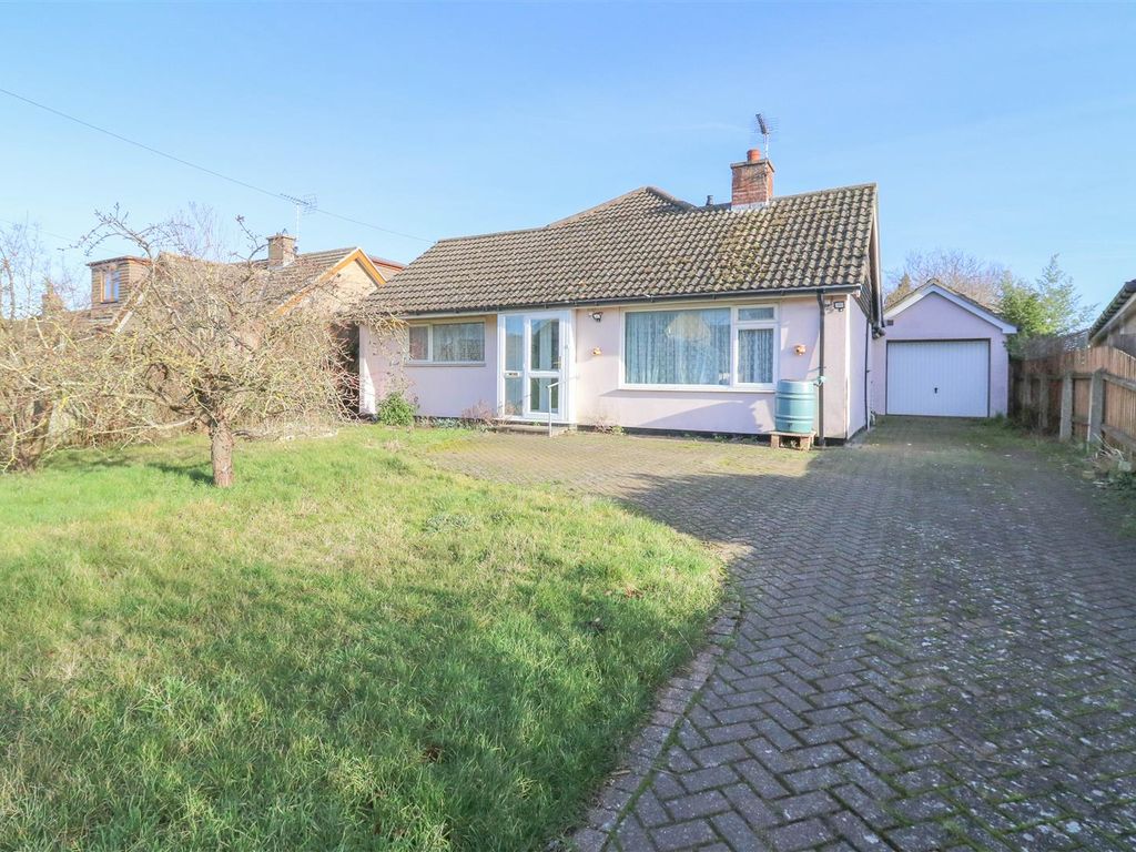 3 bed detached bungalow for sale in East Fen Road, Isleham, Ely CB7, £325,000
