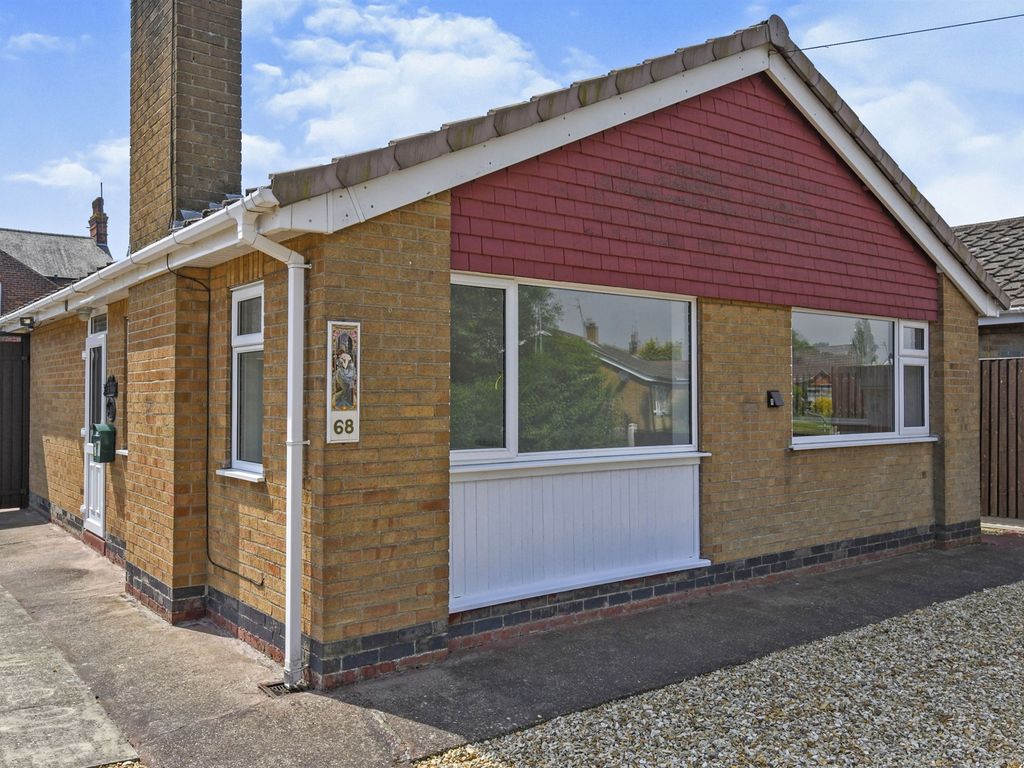 2 bed detached bungalow for sale in Mayfield Grove, Skegness PE25, £145,000