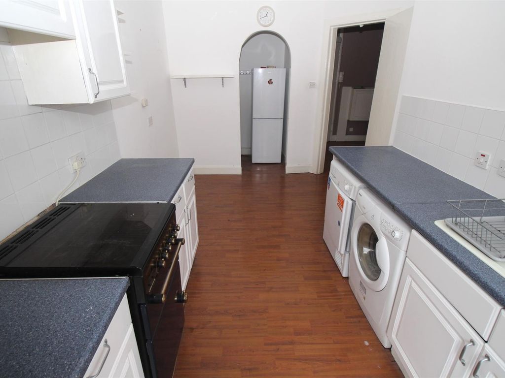 1 bed flat for sale in Armadale Place, Greenock PA15, £39,000