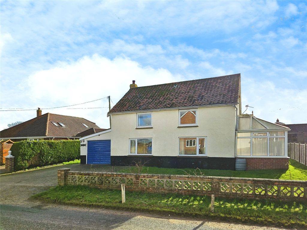 3 bed detached house for sale in The Street, Ashwellthorpe, Norwich, Norfolk NR16, £300,000