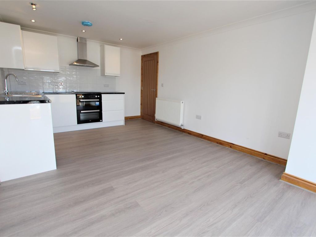 1 bed flat to rent in 8B Tenby Road, Keynsham, Bristol BS31, £925 pcm
