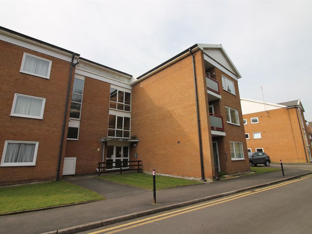 2 bed flat for sale in Manor Park, Manor Avenue, Urmston, Manchester M41, £185,000
