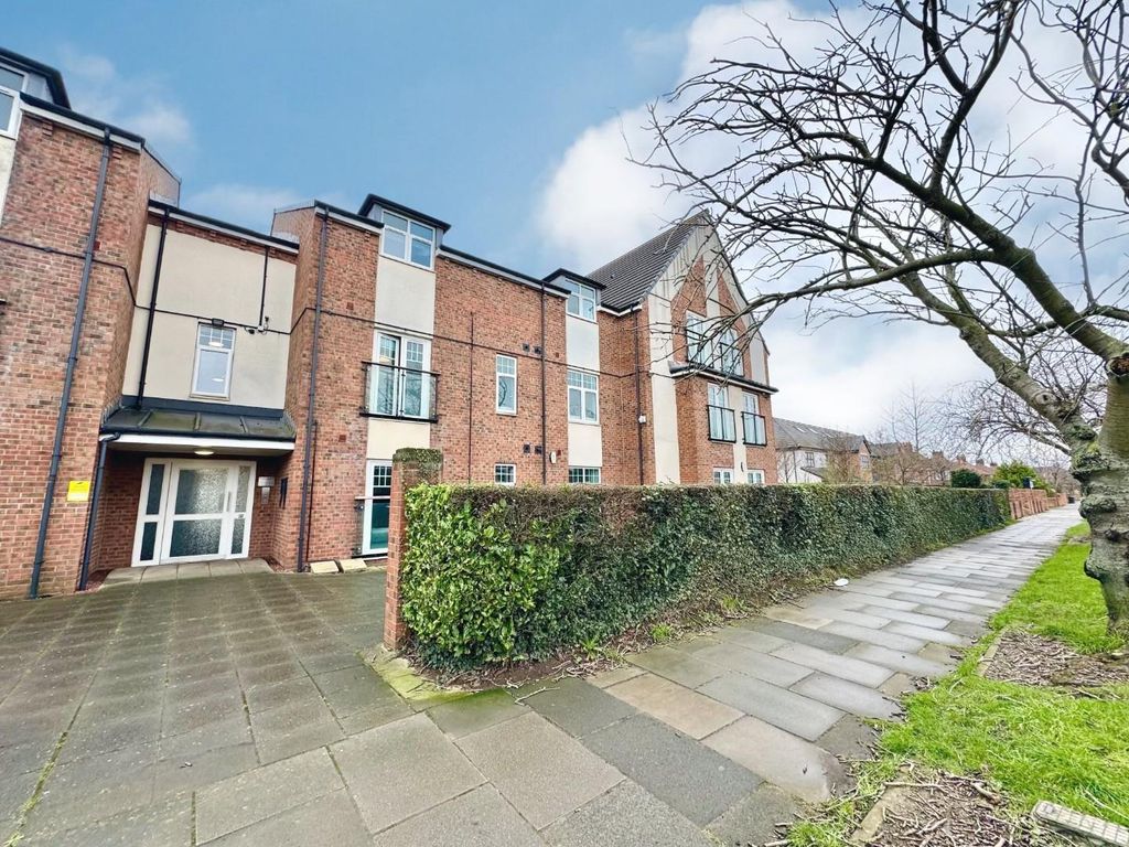 2 bed flat for sale in Green Lane, Middlesbrough TS5, £110,000