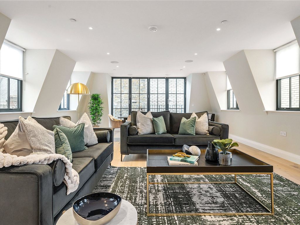New home, 3 bed flat for sale in Chancery Lane, London WC2A, £2,750,000