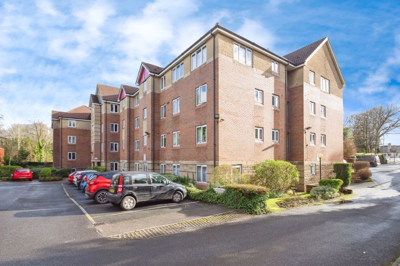 2 bed flat for sale in Brook Court, Manchester M7, £110,000
